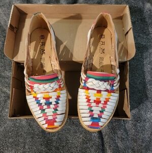 Artisan Shoes made in Mexico size 24